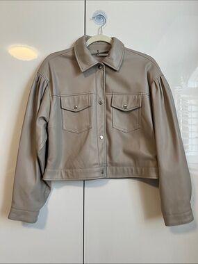 NWOT Tahari Taupe-Gray Faux Leather Cropped Lined Jacket, Size M